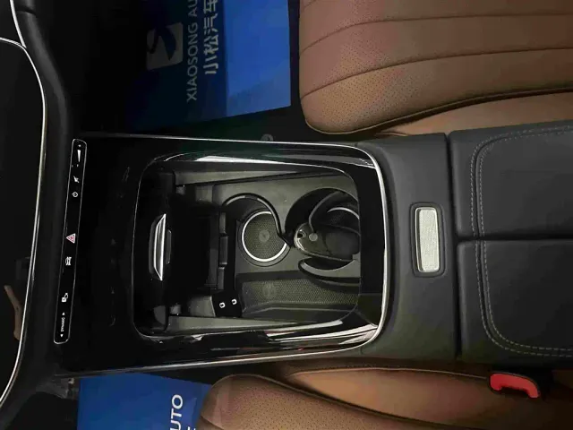 Mercedes-Benz E-Class — Фото автомобиля 11
