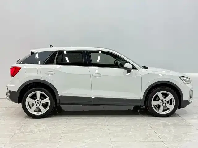 Audi Q2L — Фото автомобиля 7
