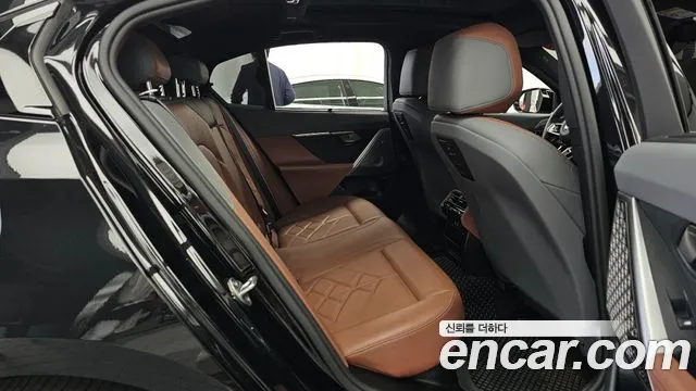 BMW i5 G60 — Фото автомобиля 12