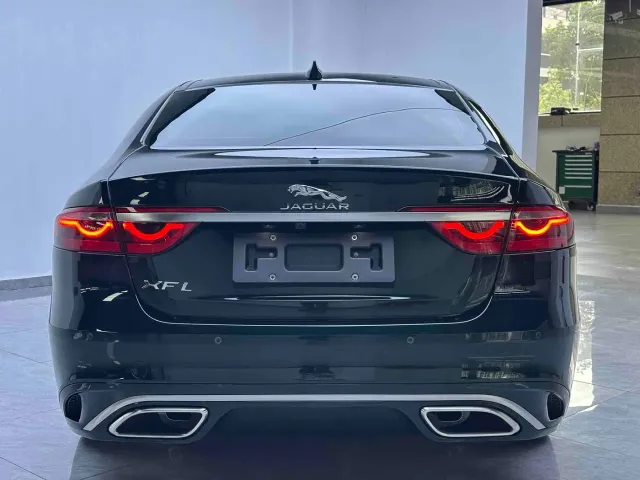 Jaguar XFL — Фото автомобиля 19