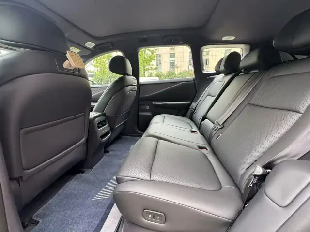 Nissan NX8 — Фото автомобиля 5