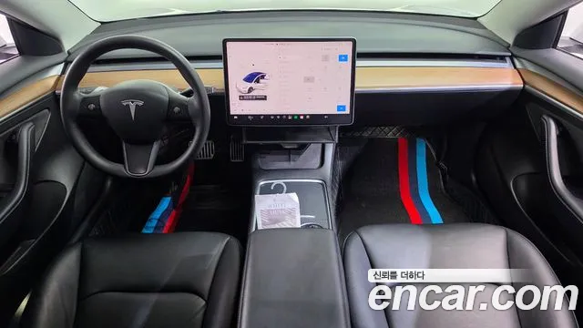 Tesla Model 3 — Фото автомобиля 7