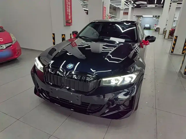 Фотография автомобиля — BMW i3