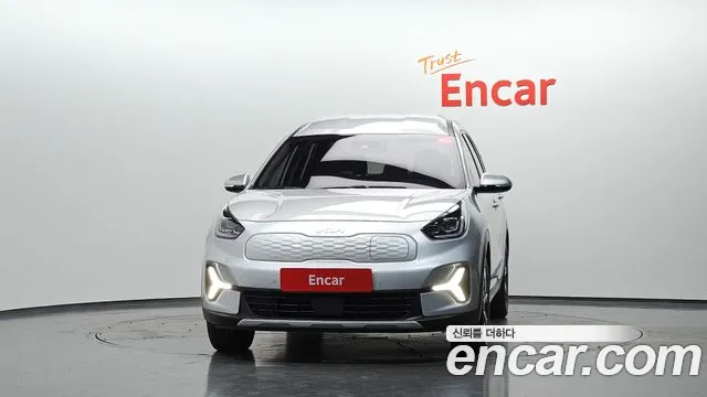 Kia Niro — Фото автомобиля 3