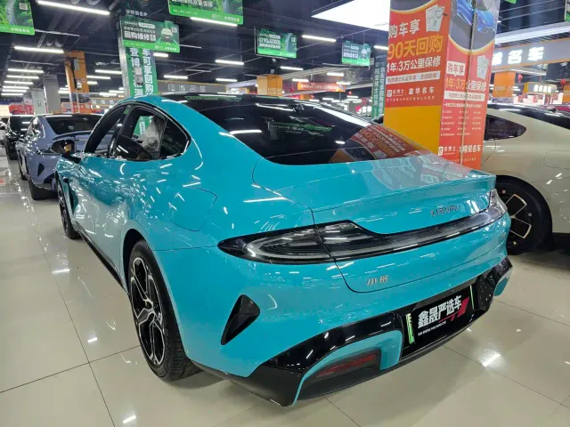 Xiaomi SU7 — Фото автомобиля 11
