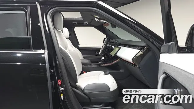 Land Rover Range Rover Sport — Фото автомобиля 3