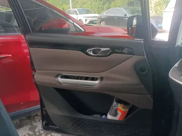 GAC Trumpchi E8 — Фото автомобиля 7