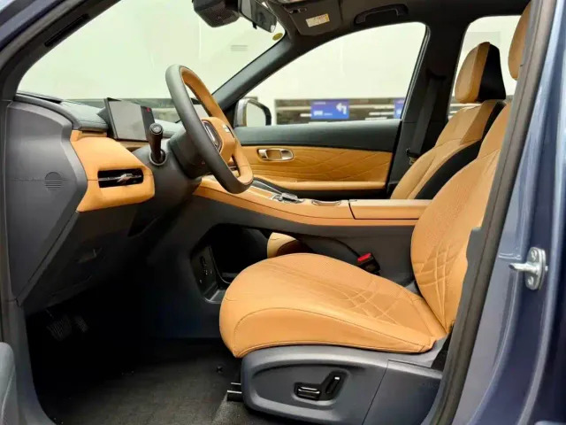 Geely Galaxy Starship 7 EM-i — Фото автомобиля 7