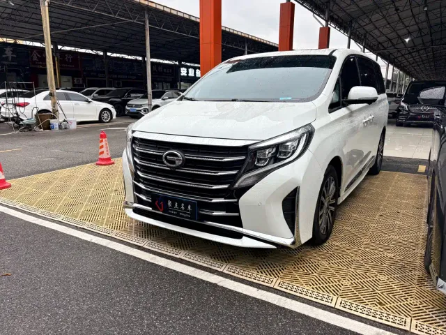 Фотография автомобиля — GAC Trumpchi M8