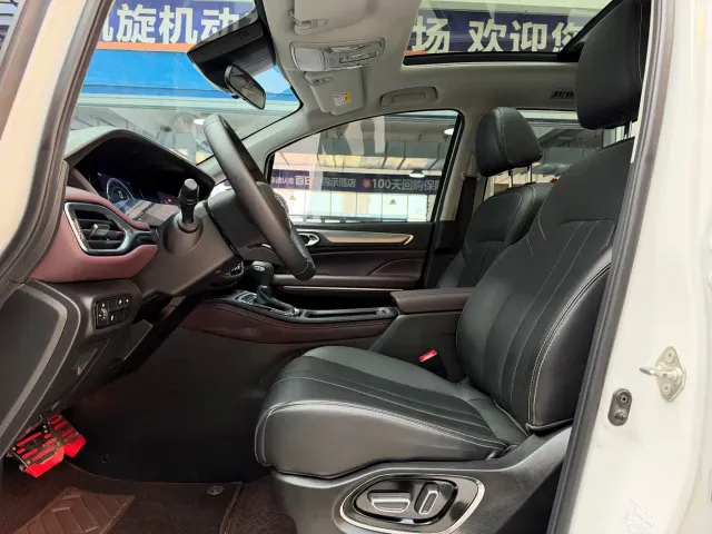 GAC Trumpchi M6 — Фото автомобиля 8
