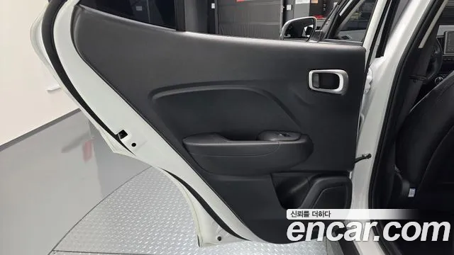 Hyundai Venue — Фото автомобиля 14