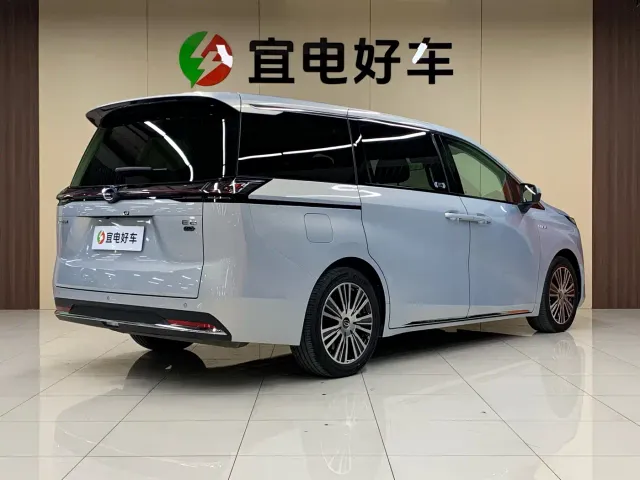 GAC Trumpchi E8 — Фото автомобиля 5
