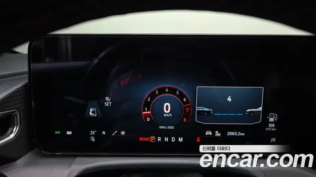 Ford Mustang Mustang 7 поколение 2.3 EcoBoost Premium Кабриолет — Фото автомобиля 8
