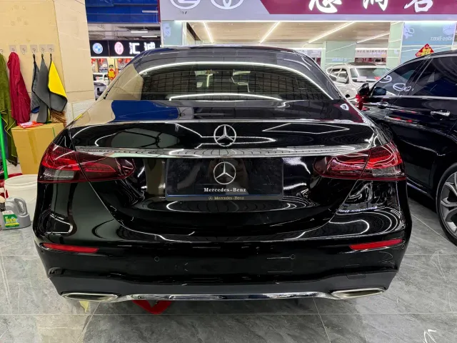 Mercedes-Benz E-Class — Фото автомобиля 5