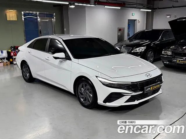 Hyundai AVANTE Новый Avante (CN7) — Фото автомобиля 3