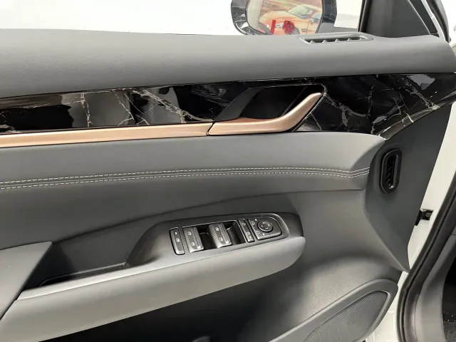 Wuling Starlight — Фото автомобиля 6
