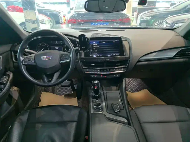 Cadillac CT5 — Фото автомобиля 9