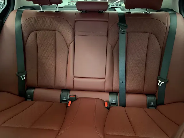 BMW 3 Series — Фото автомобиля 16