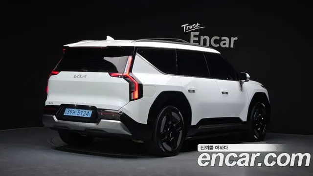 Kia EV9 — Фото автомобиля 2