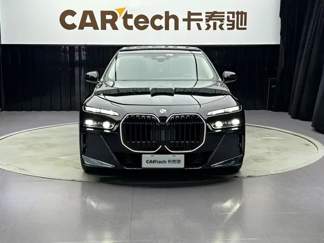 BMW 7 Series — Фото автомобиля 3