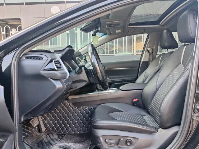 Toyota Camry — Фото автомобиля 7