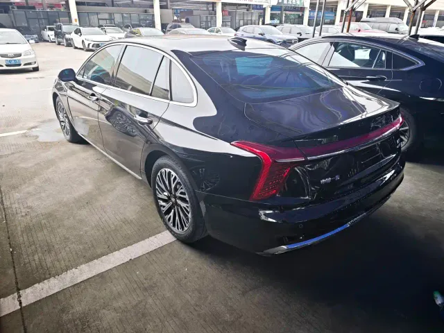 Hongqi H5 — Фото автомобиля 15