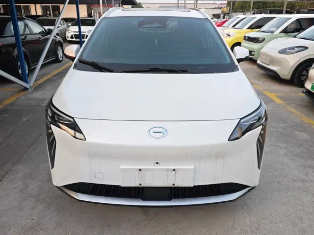 GAC Aion Y — Фото автомобиля 2