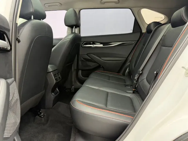 Kia Seltos — Фото автомобиля 11