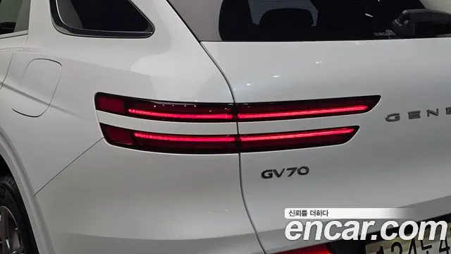 Genesis GV70 2.5T Бензин AWD — Фото автомобиля 22