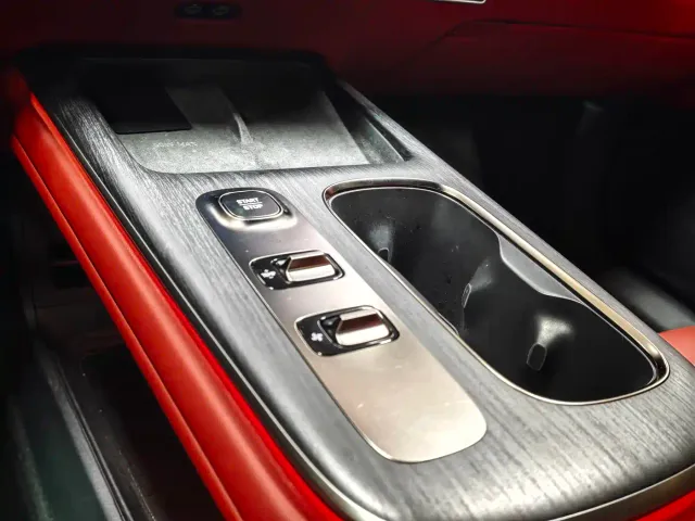 Xiaomi SU7 — Фото автомобиля 26