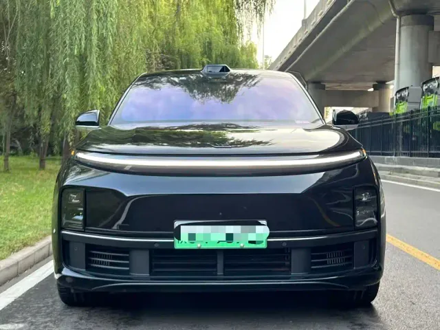 Li Auto L7 — Фото автомобиля 2