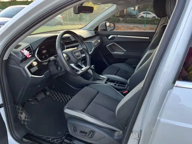 Audi Q3 — Фото автомобиля 11