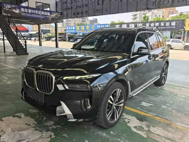 Фотография автомобиля — BMW X7