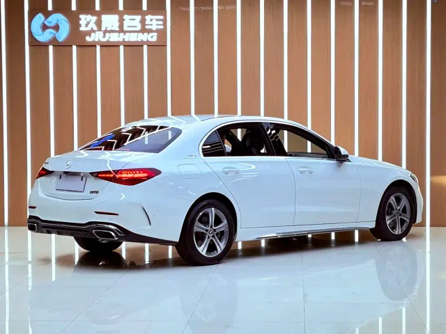 Mercedes-Benz C-Class — Фото автомобиля 21