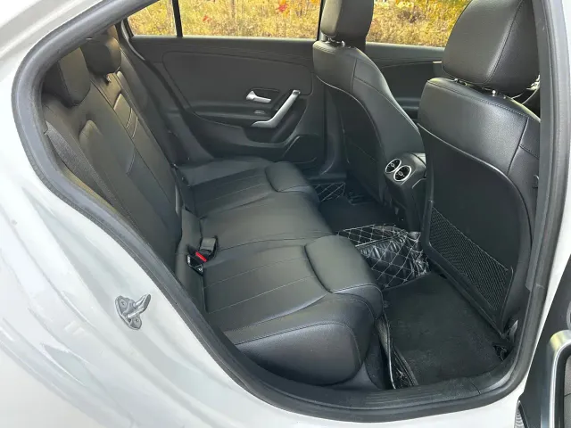 Mercedes-Benz A-Class — Фото автомобиля 11