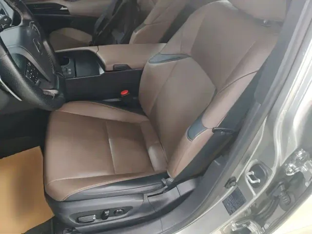 Lexus ES — Фото автомобиля 14