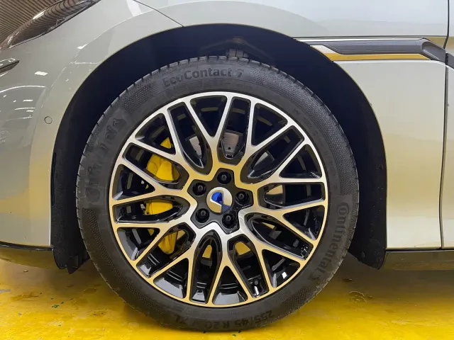 Denza Z9GT — Фото автомобиля 9