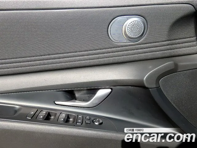 Hyundai Avante CN7 — Фото автомобиля 11