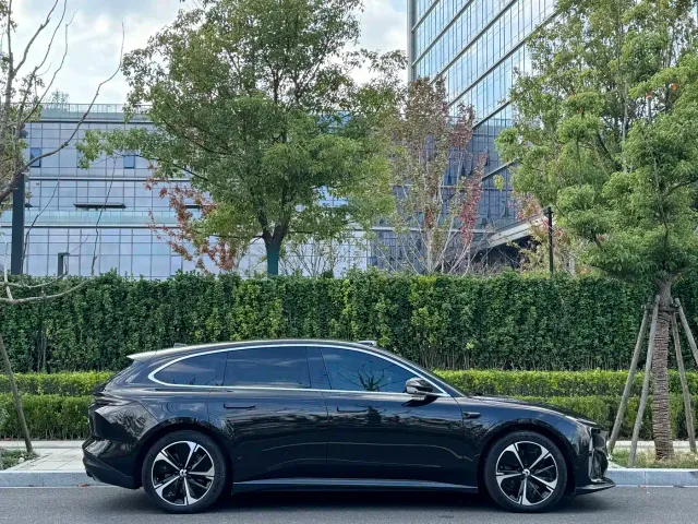 Nio ET5 Touring — Фото автомобиля 5