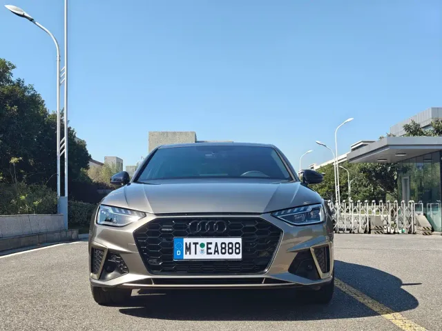 Audi A4L — Фото автомобиля 2