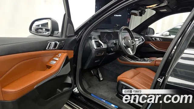 BMW X7 — Фото автомобиля 10