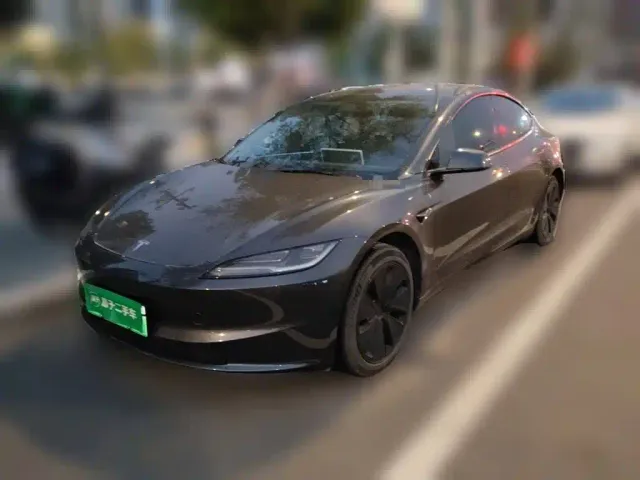 Фотография автомобиля — Tesla Model 3