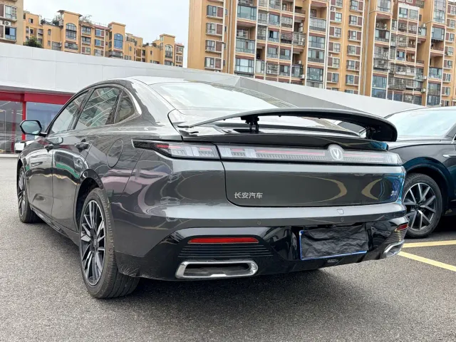 Changan Eado — Фото автомобиля 6