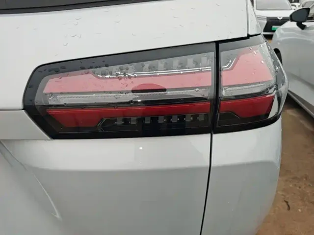 Wuling Starlight 730 — Фото автомобиля 7
