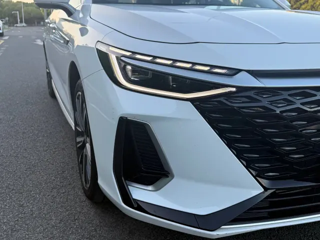 Chery Arrizo 8 — Фото автомобиля 4