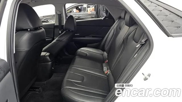 Hyundai AVANTE Новый Avante (CN7) — Фото автомобиля 26