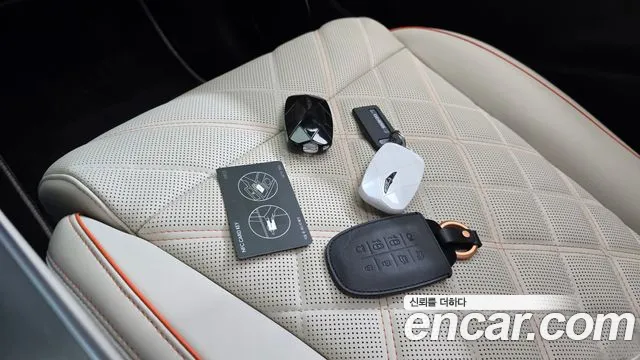 Genesis GV70 — Фото автомобиля 21