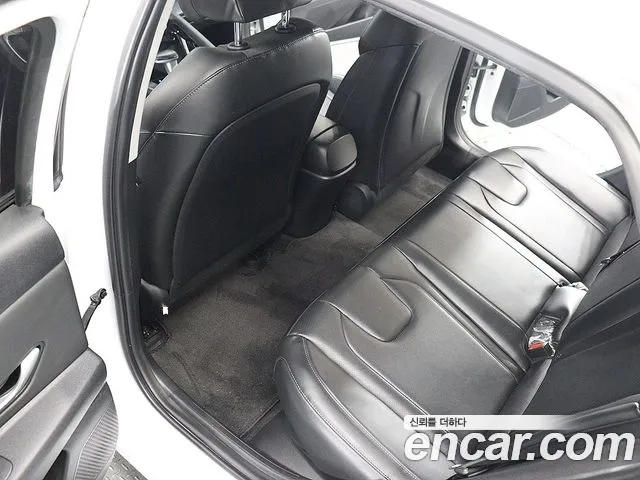 Hyundai Avante CN7 — Фото автомобиля 18
