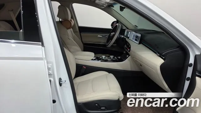 Genesis GV70 2.5T Бензин 2WD — Фото автомобиля 24