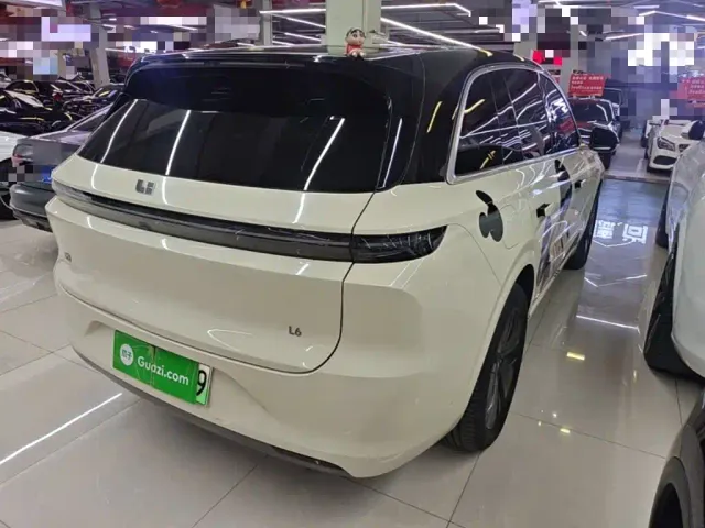 Li Auto L6 — Фото автомобиля 6